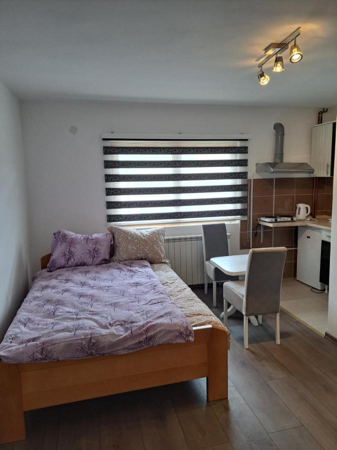 Apartments Neyla SJJ Esterno foto